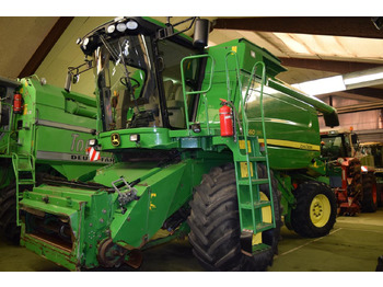 Máy gặt đập JOHN DEERE T660
