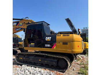 Máy xúc bánh xích CATERPILLAR 320D2