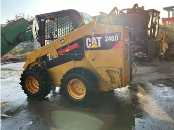 Máy xúc lật đa năng Caterpillar 246D: hình 4