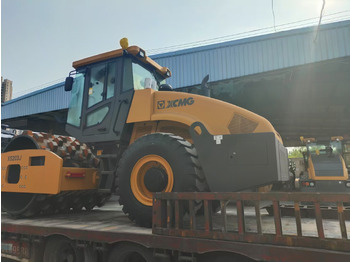 Máy lăn đường XCMG XS203J