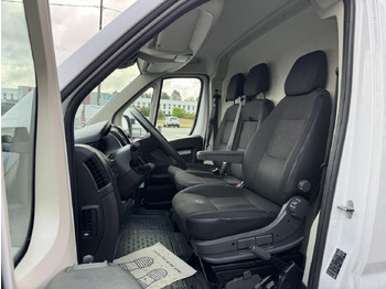 Xe van chở hàng Peugeot Boxer 333 L2H2 2.2 BLUEHDI S&S 140CH ASPHALT: hình 4