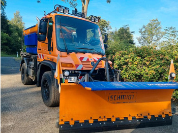 Xe dọn tuyết UNIMOG U400