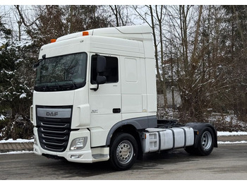 Xe đầu kéo DAF XF 106