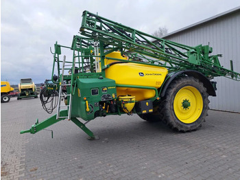 Máy xịt kéo JOHN DEERE