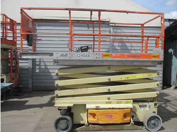 Máy nâng người hình kéo JLG