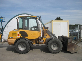 Máy xúc lật bánh lốp VOLVO L25F