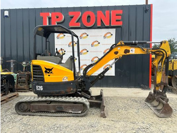 Máy xúc mini BOBCAT E26