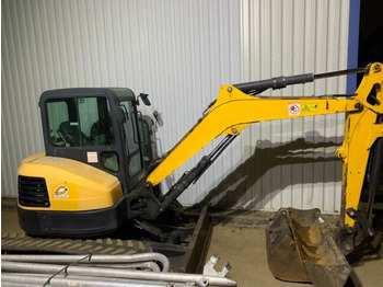 Máy xúc mini BOBCAT E50
