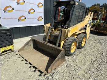 Máy xúc lật đa năng Gehl 3840: hình 4