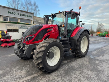 Máy cày VALTRA T214