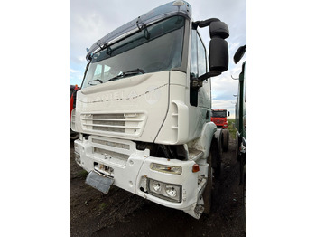 Xe tải khung gầm IVECO Trakker