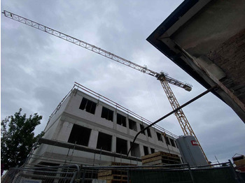 Cần cẩu tháp LIEBHERR