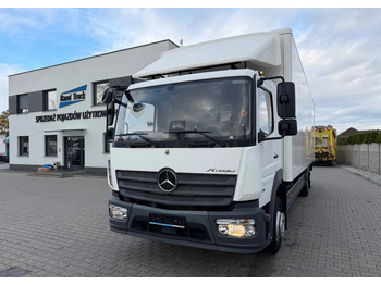 Xe tải hộp MERCEDES-BENZ Atego 1318