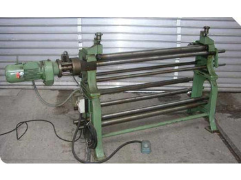 Máy gia công kim loại