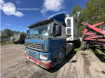 Xe đầu kéo VOLVO FM12 380