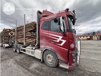 Xe chở gỗ VOLVO FH16 650