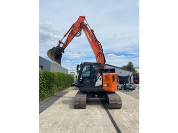 Máy xúc bánh xích HITACHI ZX135