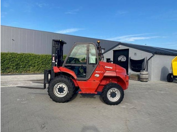 Xe nâng địa hình gồ ghề MANITOU M 30-4