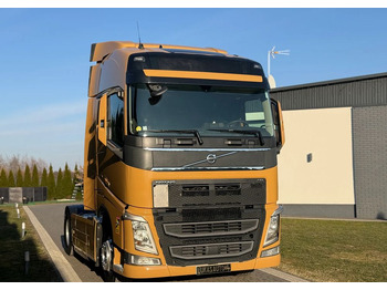 Xe đầu kéo VOLVO FH 460