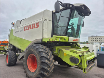 Máy gặt đập CLAAS Lexion