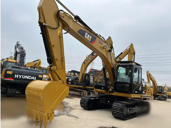 Máy xúc bánh xích CATERPILLAR 320D2