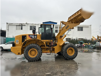 Máy xúc lật bánh lốp CATERPILLAR 966H