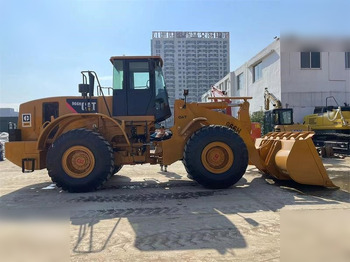 Máy xúc lật bánh lốp CATERPILLAR 966H