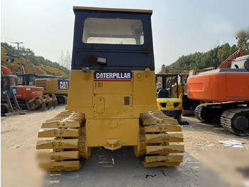 Máy ủi CATERPILLAR D4C: hình 3