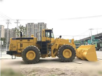 Máy xúc lật bánh lốp KOMATSU WA600-3