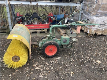 Xe quét rác công nghiệp