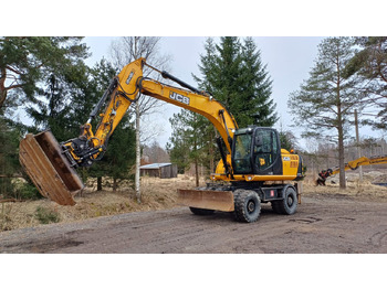 Máy xúc bánh lốp JCB