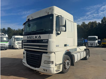 Xe đầu kéo DAF XF 105 460