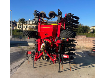 Máy gieo hạt MATERMACC