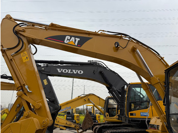 Máy xúc bánh xích CATERPILLAR 320B