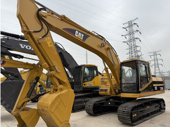 Máy xúc bánh xích CATERPILLAR 320B