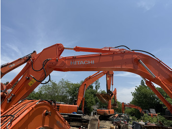 Máy xúc bánh lốp HITACHI