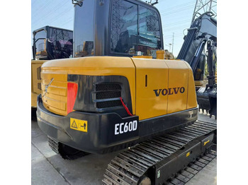 Máy xúc mini VOLVO EC60D