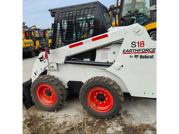 Máy xúc lật đa năng BOBCAT S16