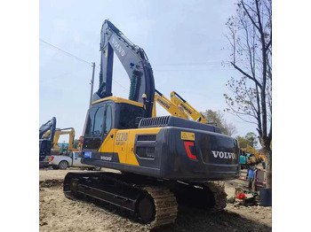 Máy xúc VOLVO EC210
