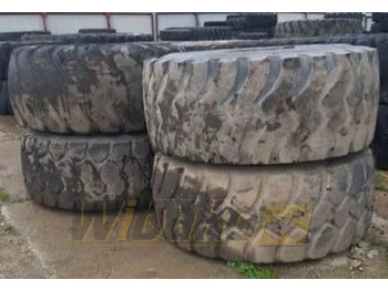 Máy xúc lật bánh lốp