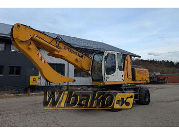Máy xúc bánh lốp LIEBHERR A 924