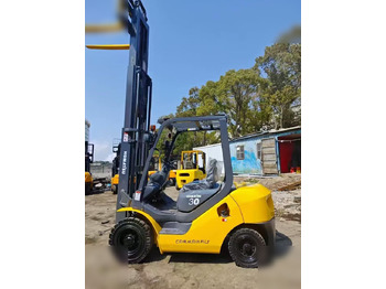 Xe nâng gas KOMATSU