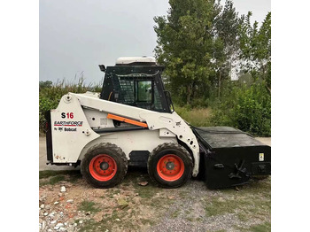 Máy xúc lật đa năng BOBCAT S16