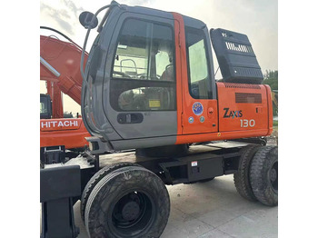 Máy xúc bánh lốp HITACHI ZX130W