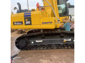 Máy xúc KOMATSU PC200-8