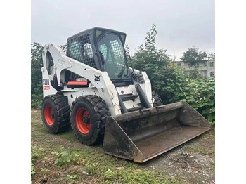 Máy xúc lật đa năng BOBCAT S300
