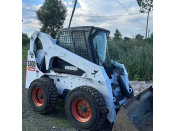 Máy xúc lật đa năng BOBCAT S300