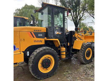 Máy xúc lật bánh lốp LIUGONG