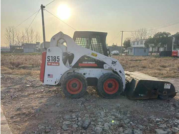Cho thuê  Used bobcat s185 skid steer loader  on sale 100% excellent condition bobcat brand s185  s300 s550 s16 s18 skid steer sale Used bobcat s185 skid steer loader  on sale 100% excellent condition bobcat brand s185  s300 s550 s16 s18 skid steer sale: hình 3