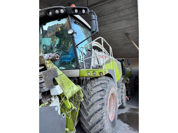 Máy gặt đập thức ăn gia súc CLAAS Jaguar 970
